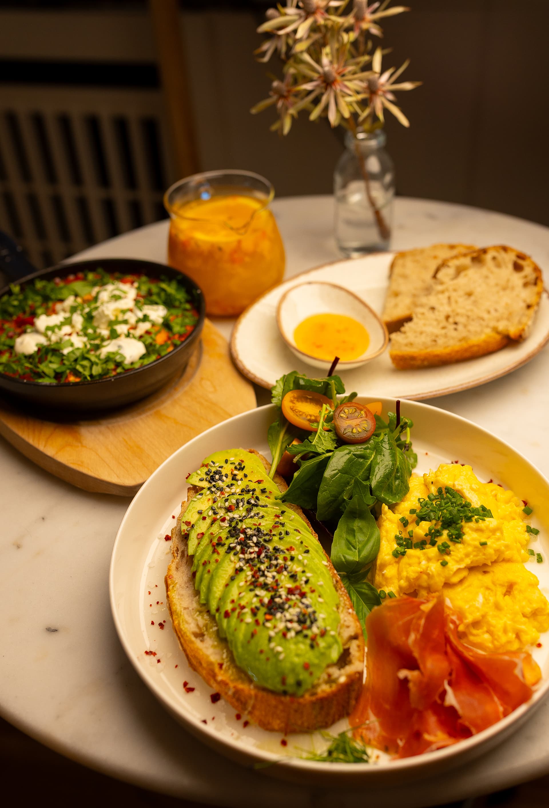 Frühstück im Nashe Café